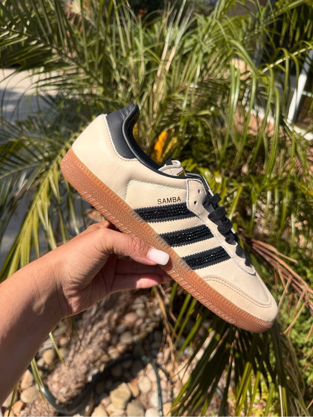 NWT Adidas Samba OG Women’s Shoes Cream/Black - Picture 2 of 6